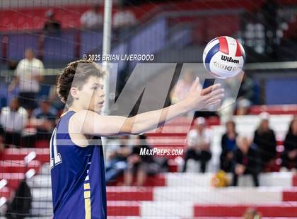Thumbnail 3 in Grandview vs Legacy (CHSAA 5A Round 3) photogallery.