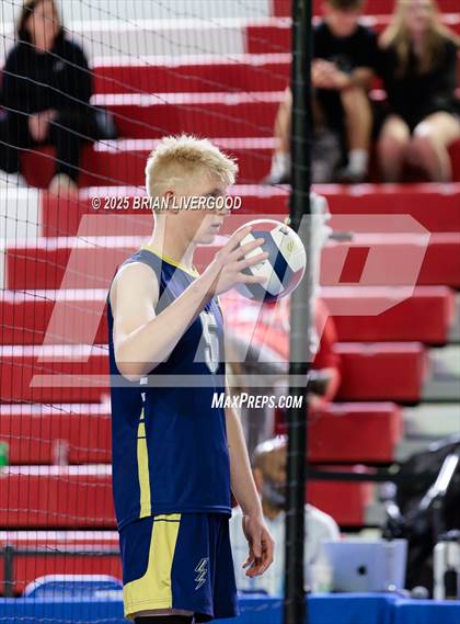 Thumbnail 3 in Grandview vs Legacy (CHSAA 5A Round 3) photogallery.