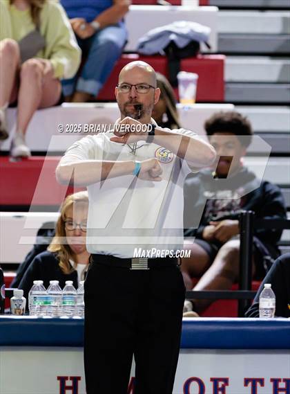 Thumbnail 3 in Grandview vs Legacy (CHSAA 5A Round 3) photogallery.