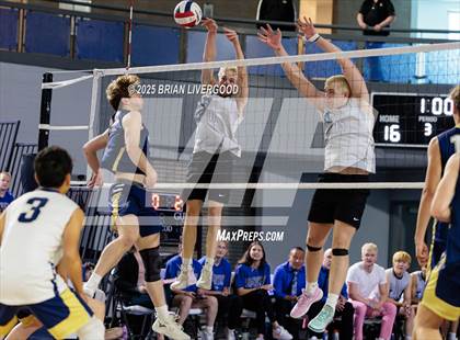Thumbnail 3 in Grandview vs Legacy (CHSAA 5A Round 3) photogallery.