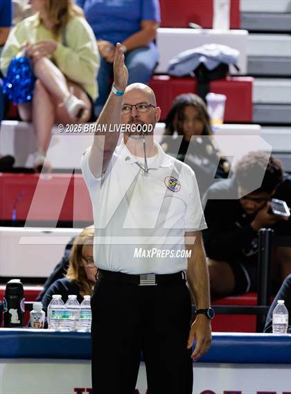Thumbnail 3 in Grandview vs Legacy (CHSAA 5A Round 3) photogallery.