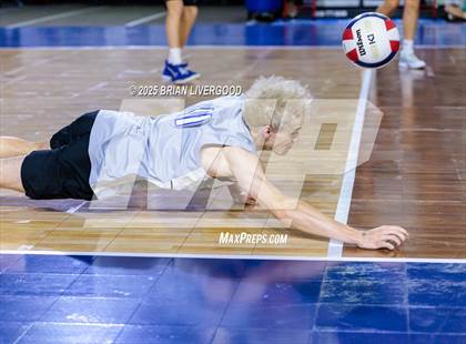 Thumbnail 2 in Grandview vs Legacy (CHSAA 5A Round 3) photogallery.