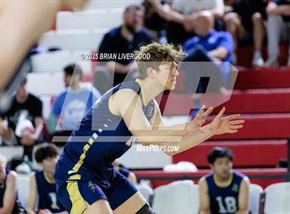 Thumbnail 3 in Grandview vs Legacy (CHSAA 5A Round 3) photogallery.