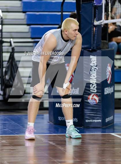 Thumbnail 1 in Grandview vs Legacy (CHSAA 5A Round 3) photogallery.