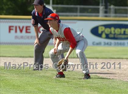 Thumbnail 2 in Conard @ Xavier (CIAC Class LL 1st Round) photogallery.