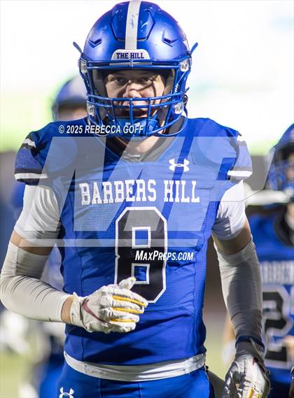 Thumbnail 2 in Waltrip @ Barbers Hill (UIL 5A D1 Football BiDistrict) photogallery.