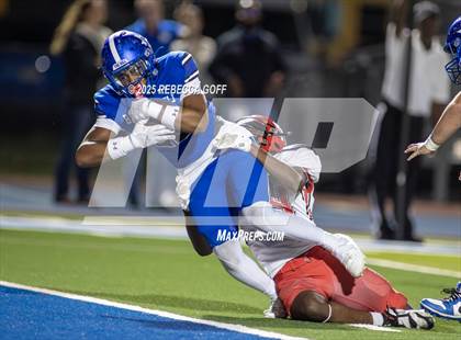 Thumbnail 2 in Waltrip @ Barbers Hill (UIL 5A D1 Football BiDistrict) photogallery.