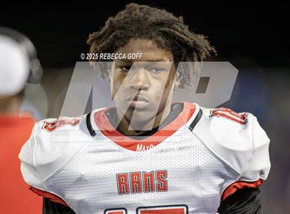 Thumbnail 3 in Waltrip @ Barbers Hill (UIL 5A D1 Football BiDistrict) photogallery.