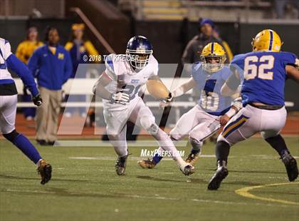Thumbnail 2 in Middletown vs. Conwell-Egan Catholic (PIAA 3A Quarterfinal) photogallery.