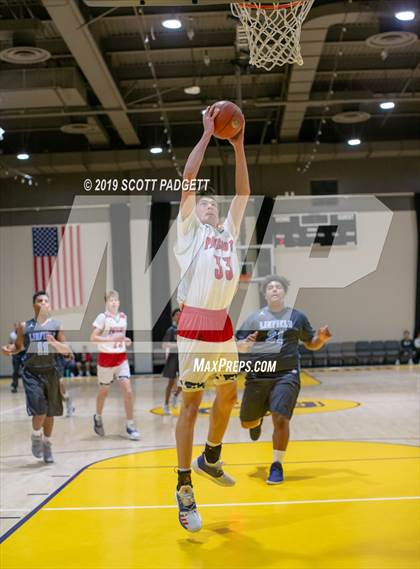 Thumbnail 3 in Temecula Prep vs. Linfield Christian (Rancho Christian Eagles Showcase) photogallery.
