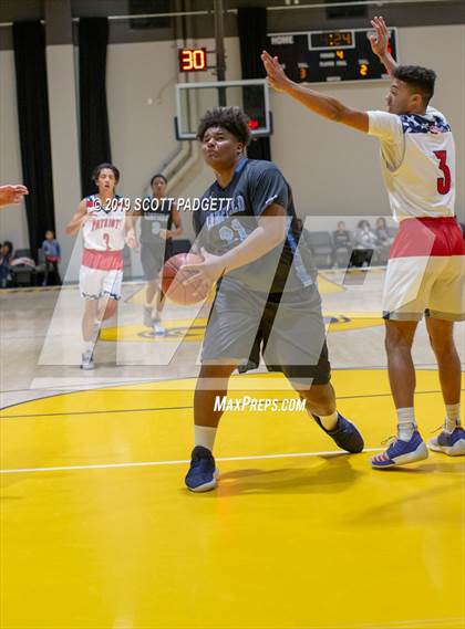 Thumbnail 3 in Temecula Prep vs. Linfield Christian (Rancho Christian Eagles Showcase) photogallery.