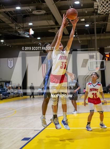 Thumbnail 3 in Temecula Prep vs. Linfield Christian (Rancho Christian Eagles Showcase) photogallery.