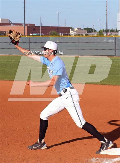 Thumbnail 3 in Paetow vs Katy photogallery.