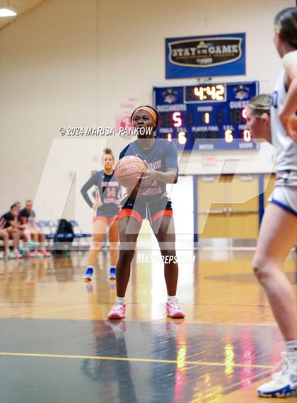 Thumbnail 3 in Oswego vs East Syracuse - Minoa (NYSPHSAA Section 3 AA First Round) photogallery.