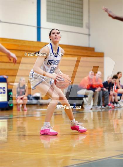 Thumbnail 2 in Oswego vs East Syracuse - Minoa (NYSPHSAA Section 3 AA First Round) photogallery.
