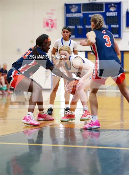Thumbnail 3 in Oswego vs East Syracuse - Minoa (NYSPHSAA Section 3 AA First Round) photogallery.