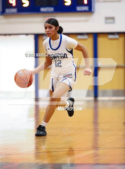 Thumbnail 2 in Oswego vs East Syracuse - Minoa (NYSPHSAA Section 3 AA First Round) photogallery.