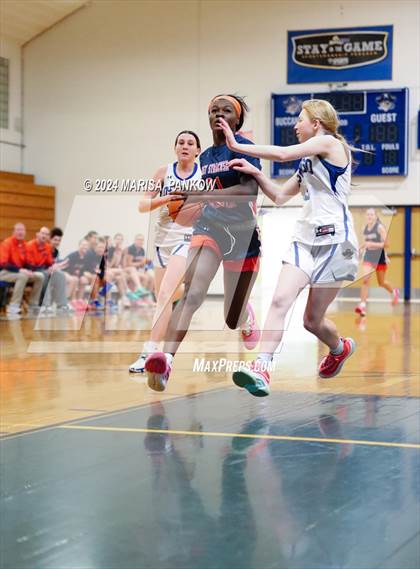 Thumbnail 3 in Oswego vs East Syracuse - Minoa (NYSPHSAA Section 3 AA First Round) photogallery.