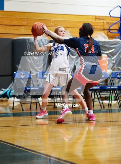 Thumbnail 3 in Oswego vs East Syracuse - Minoa (NYSPHSAA Section 3 AA First Round) photogallery.