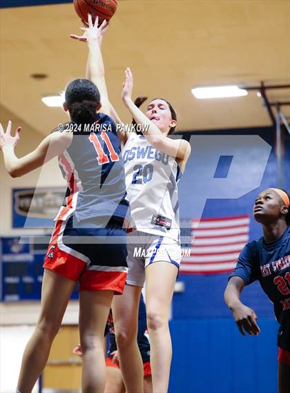 Thumbnail 2 in Oswego vs East Syracuse - Minoa (NYSPHSAA Section 3 AA First Round) photogallery.