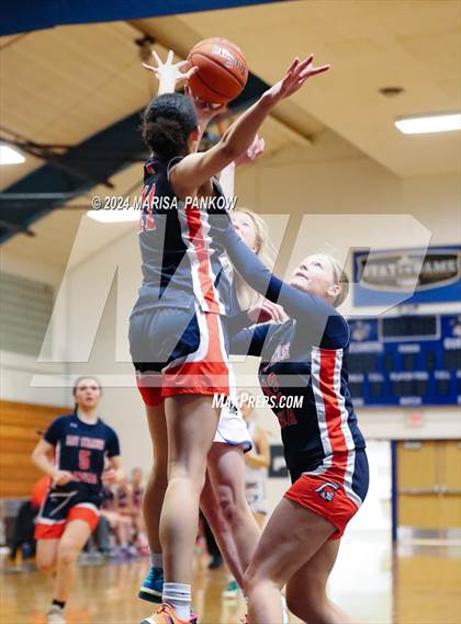 Thumbnail 3 in Oswego vs East Syracuse - Minoa (NYSPHSAA Section 3 AA First Round) photogallery.