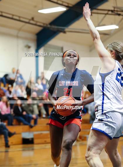 Thumbnail 1 in Oswego vs East Syracuse - Minoa (NYSPHSAA Section 3 AA First Round) photogallery.