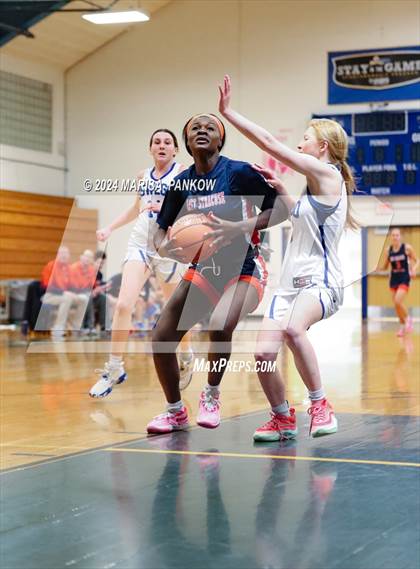 Thumbnail 1 in Oswego vs East Syracuse - Minoa (NYSPHSAA Section 3 AA First Round) photogallery.