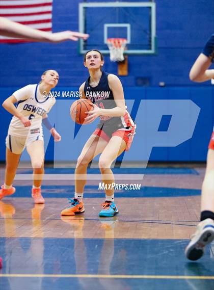 Thumbnail 2 in Oswego vs East Syracuse - Minoa (NYSPHSAA Section 3 AA First Round) photogallery.