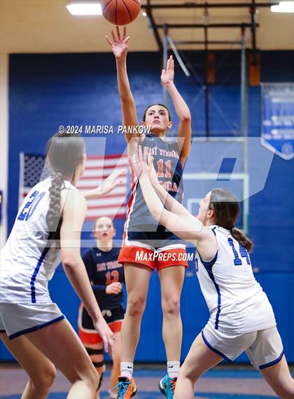 Thumbnail 2 in Oswego vs East Syracuse - Minoa (NYSPHSAA Section 3 AA First Round) photogallery.