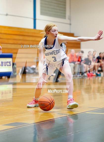 Thumbnail 2 in Oswego vs East Syracuse - Minoa (NYSPHSAA Section 3 AA First Round) photogallery.
