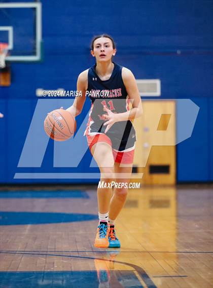 Thumbnail 3 in Oswego vs East Syracuse - Minoa (NYSPHSAA Section 3 AA First Round) photogallery.