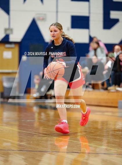 Thumbnail 3 in Oswego vs East Syracuse - Minoa (NYSPHSAA Section 3 AA First Round) photogallery.