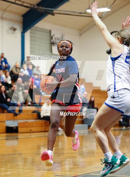 Thumbnail 3 in Oswego vs East Syracuse - Minoa (NYSPHSAA Section 3 AA First Round) photogallery.