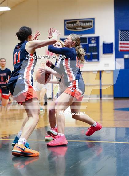 Thumbnail 2 in Oswego vs East Syracuse - Minoa (NYSPHSAA Section 3 AA First Round) photogallery.