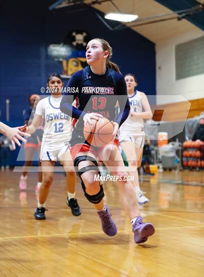 Thumbnail 1 in Oswego vs East Syracuse - Minoa (NYSPHSAA Section 3 AA First Round) photogallery.