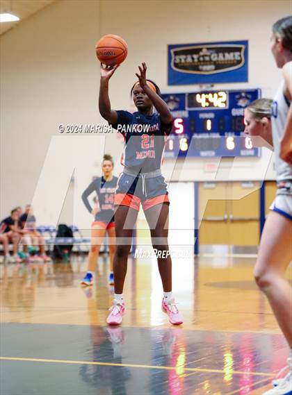 Thumbnail 1 in Oswego vs East Syracuse - Minoa (NYSPHSAA Section 3 AA First Round) photogallery.