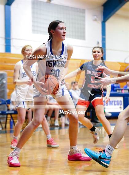 Thumbnail 3 in Oswego vs East Syracuse - Minoa (NYSPHSAA Section 3 AA First Round) photogallery.