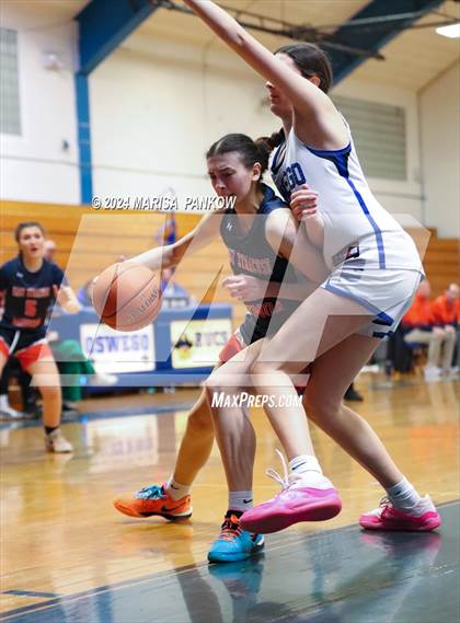 Thumbnail 2 in Oswego vs East Syracuse - Minoa (NYSPHSAA Section 3 AA First Round) photogallery.
