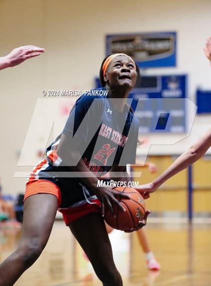 Thumbnail 2 in Oswego vs East Syracuse - Minoa (NYSPHSAA Section 3 AA First Round) photogallery.