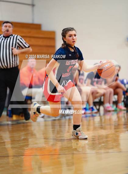 Thumbnail 1 in Oswego vs East Syracuse - Minoa (NYSPHSAA Section 3 AA First Round) photogallery.