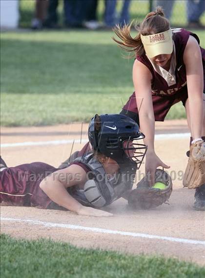 Thumbnail 3 in Wayland-Cohocton vs Fredonia (NYSPHSAA Class B Far West Regional) photogallery.