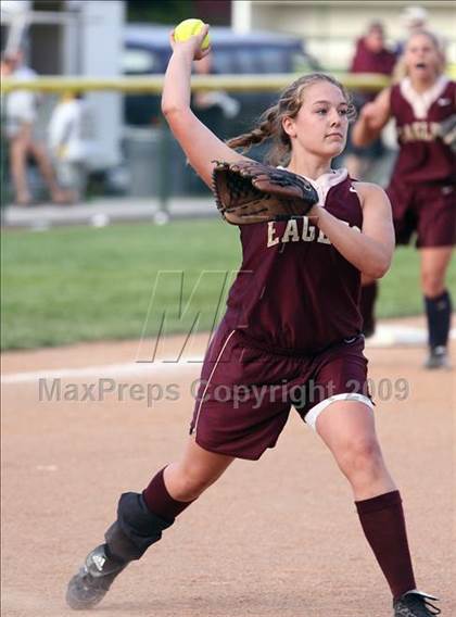 Thumbnail 3 in Wayland-Cohocton vs Fredonia (NYSPHSAA Class B Far West Regional) photogallery.