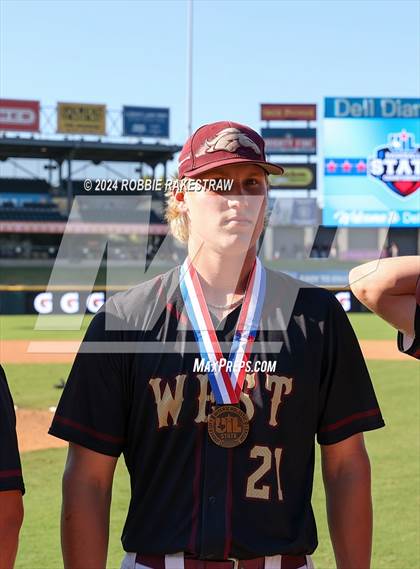 Thumbnail 2 in Lovejoy vs. Magnolia West (UIL 5A Baseball Semifinal Medal Ceremony) photogallery.