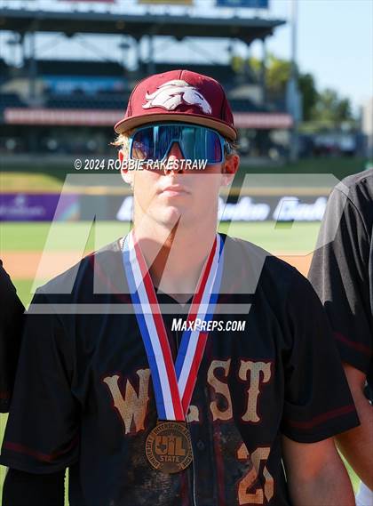 Thumbnail 1 in Lovejoy vs. Magnolia West (UIL 5A Baseball Semifinal Medal Ceremony) photogallery.