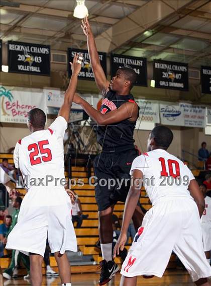 Thumbnail 2 in Westchester vs. Milton (City of Palms Classic) photogallery.