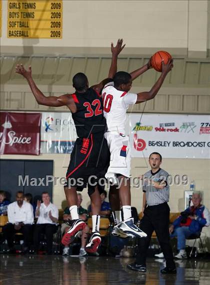 Thumbnail 2 in Westchester vs. Milton (City of Palms Classic) photogallery.