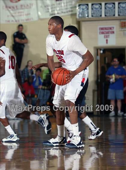 Thumbnail 2 in Westchester vs. Milton (City of Palms Classic) photogallery.