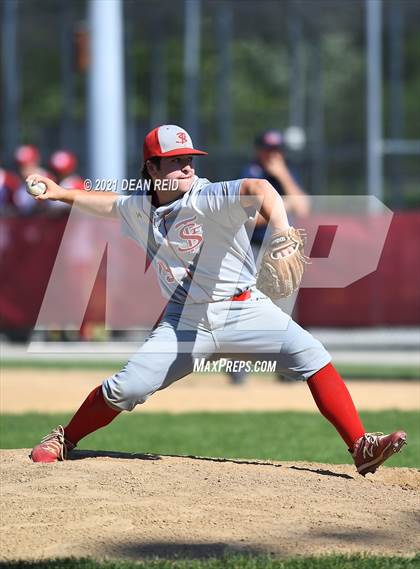 Thumbnail 1 in Thornton Fractional South @ Homewood-Flossmoor (IHSA 4A Regional Semifinal) photogallery.