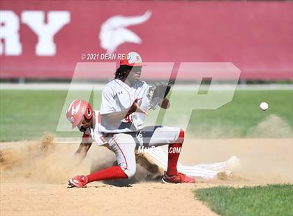 Thumbnail 3 in Thornton Fractional South @ Homewood-Flossmoor (IHSA 4A Regional Semifinal) photogallery.