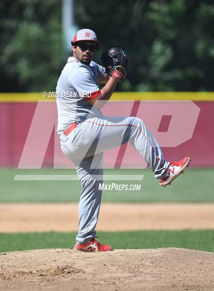Thumbnail 3 in Thornton Fractional South @ Homewood-Flossmoor (IHSA 4A Regional Semifinal) photogallery.